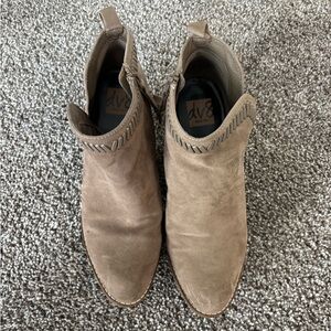 DV by Dolce Vita Men's Taupe Suede Ankle Boots